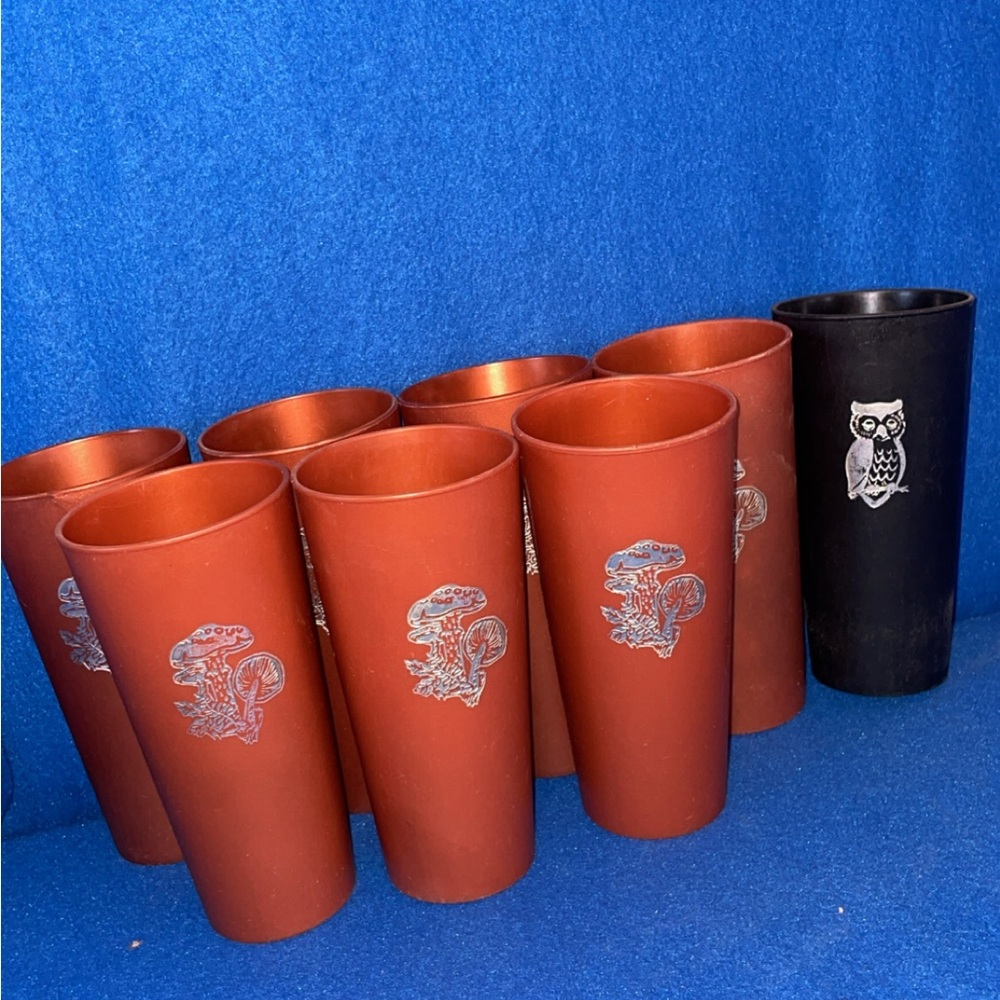 Elegant Red and Black Drinkware for Dining